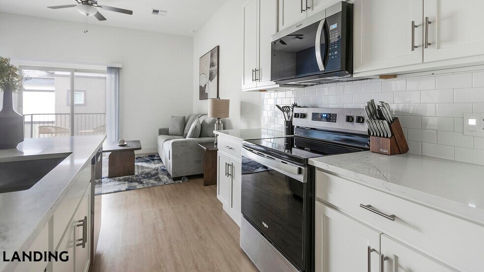 Building Photo - 5750 N La Cholla Blvd