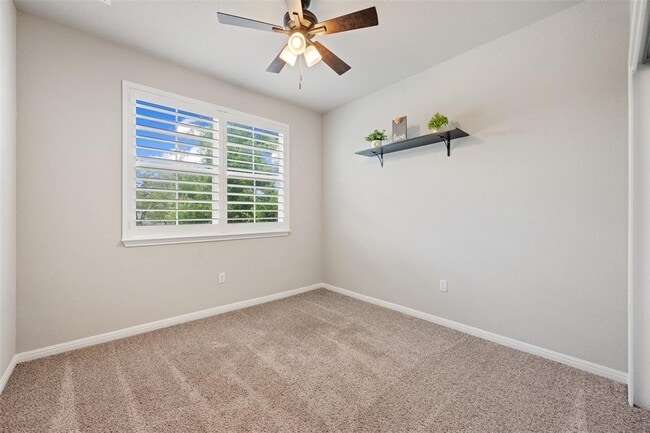 Building Photo - 505 Blue Sage Dr
