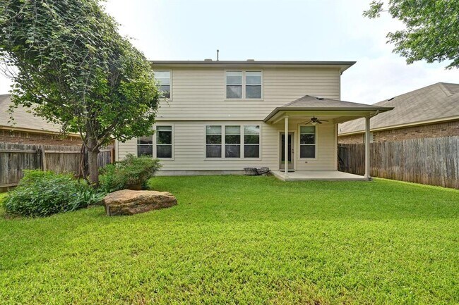 Building Photo - 808 Middle Creek Dr