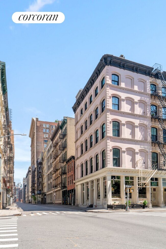 Building Photo - 31 Walker St