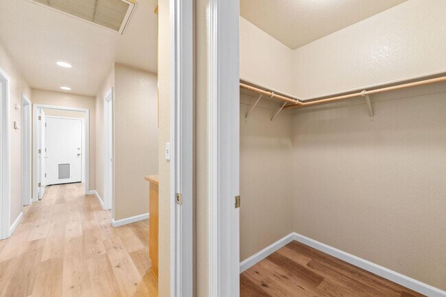 Building Photo - 4866 Alterra Way