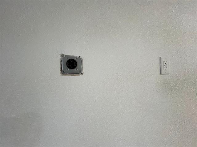 Building Photo - 1105 Cherokee Trail