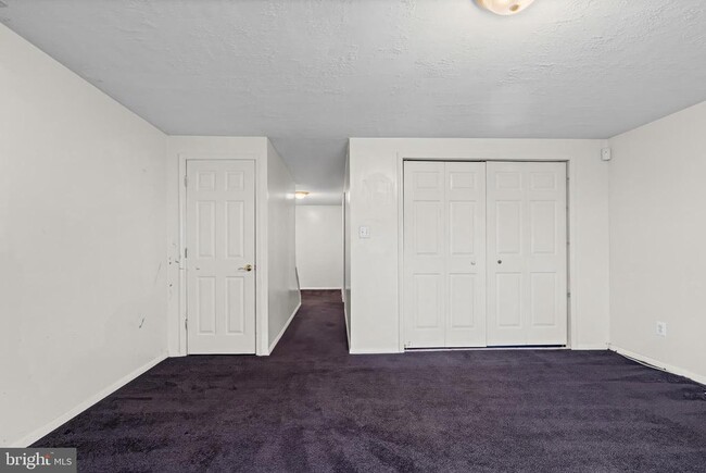Building Photo - 6957 Rockfield Rd