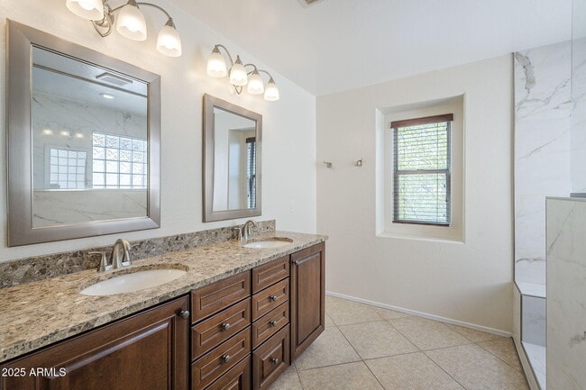 Building Photo - 3484 E Gary Way