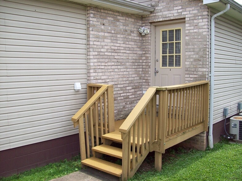 Building Photo - 1119 24th St