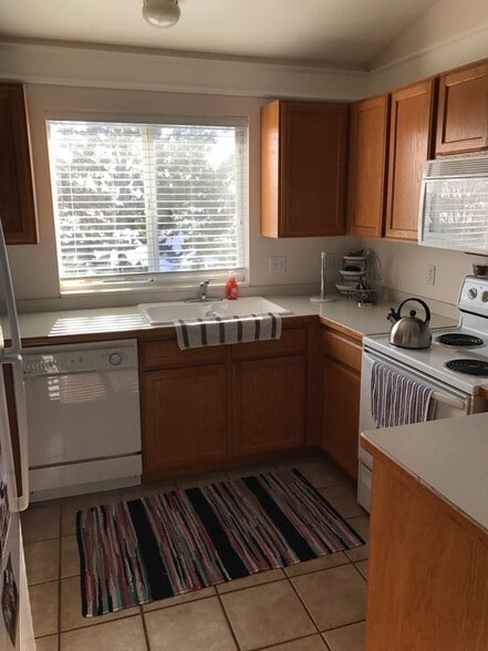 Building Photo - 339 650 N