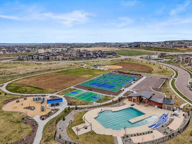 Building Photo - $7,495.00, Stunning 6 bed, 5 bath Ranch-St...