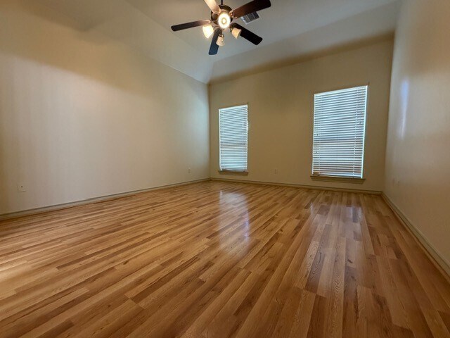 Building Photo - 3314 Selene Dr