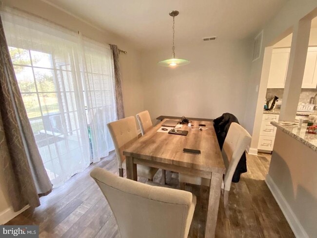 Building Photo - 167 Andover Pl