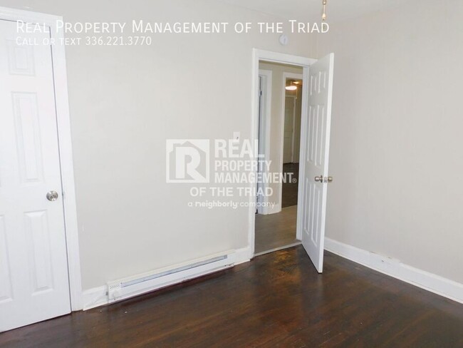 Building Photo - 416 Vance St