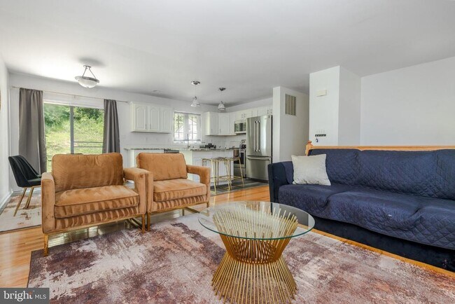 Building Photo - 103 Mummert Cir