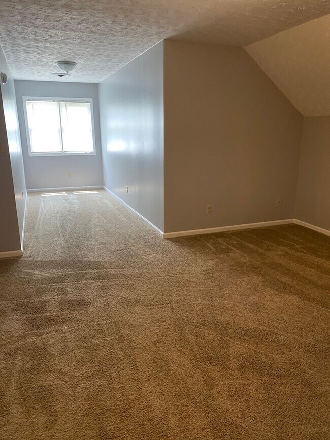 Building Photo - COMING SOON! Attractive 3 BR, 2 Bath Home!...