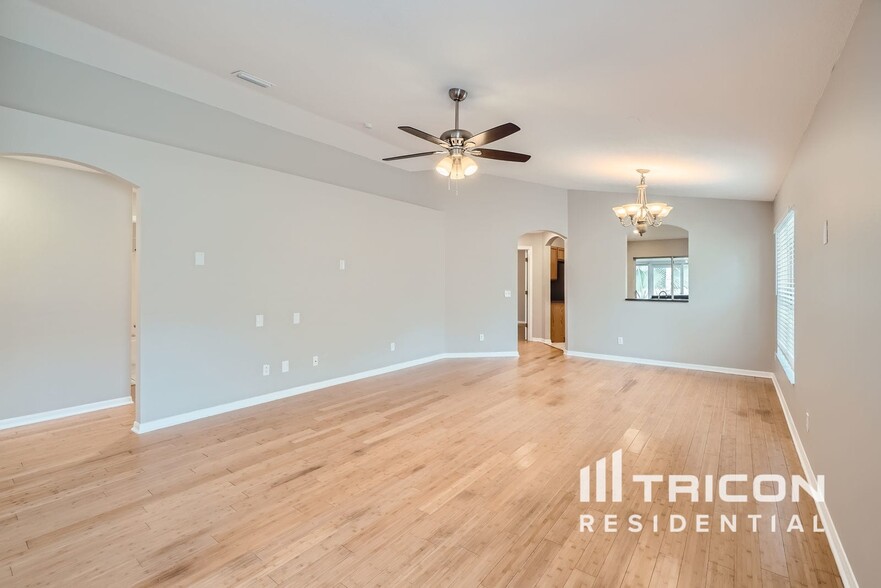 Building Photo - 30634 White Bird Ave