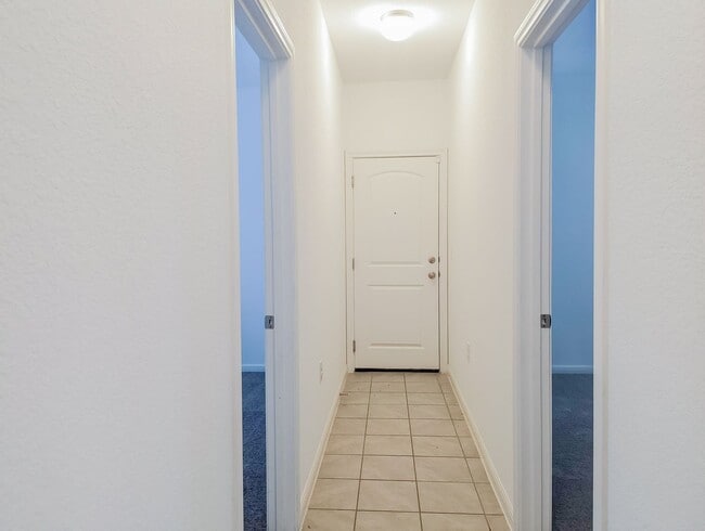 Building Photo - 6510 Routenburn St