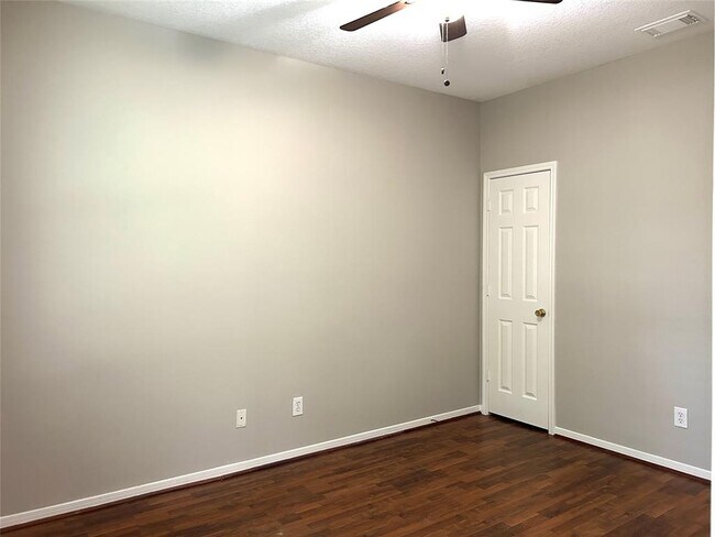 Building Photo - 18562 Carousel Creek Ct