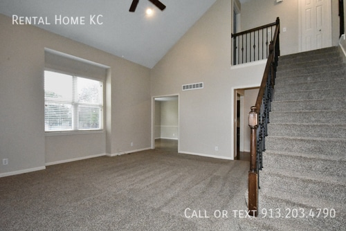 Building Photo - 14807 Robinson St