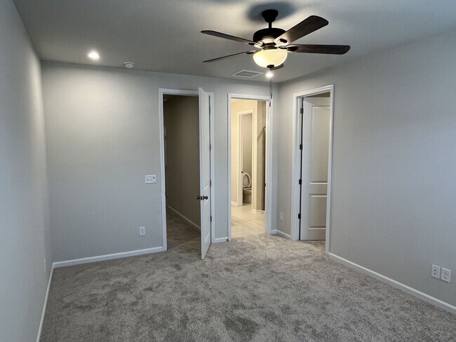Building Photo - Newer 3 Bed Townhome in North Charlotte Area