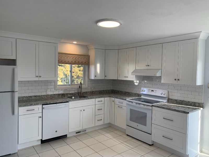 Building Photo - 14 Ferncrest Dr