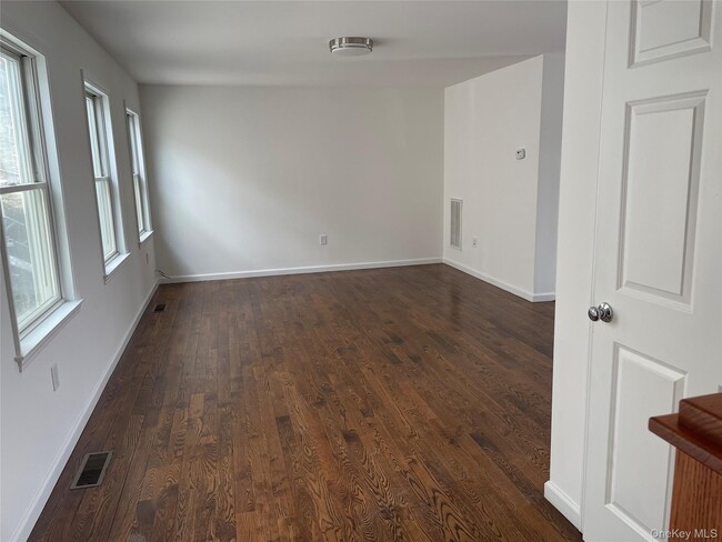 Building Photo - 62 Gibson Pl