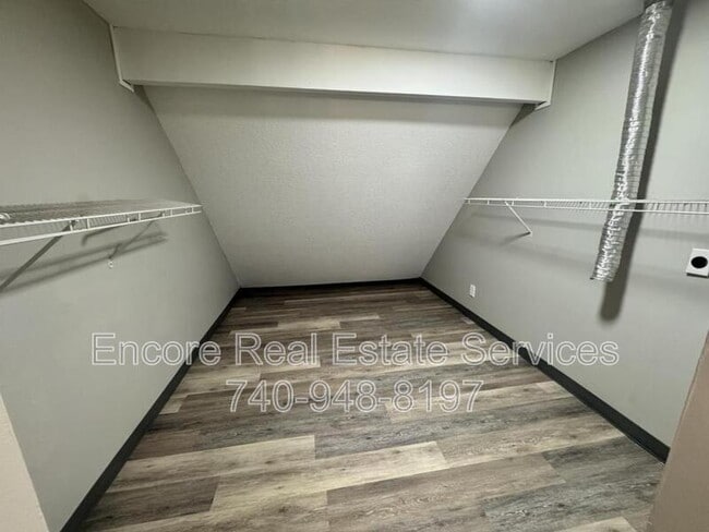 Building Photo - 563 Brookside Ct