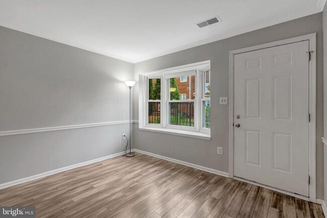 Building Photo - 13842 Beaujolais Ct