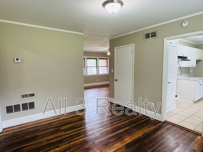 Building Photo - 957 Parkwood Ct