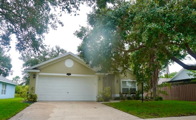 Building Photo - 3817 La Flor Dr