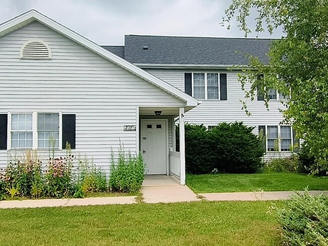 Building Photo - 2210 Valley Rd