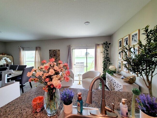 Building Photo - 7026 Samuel Ivy Dr
