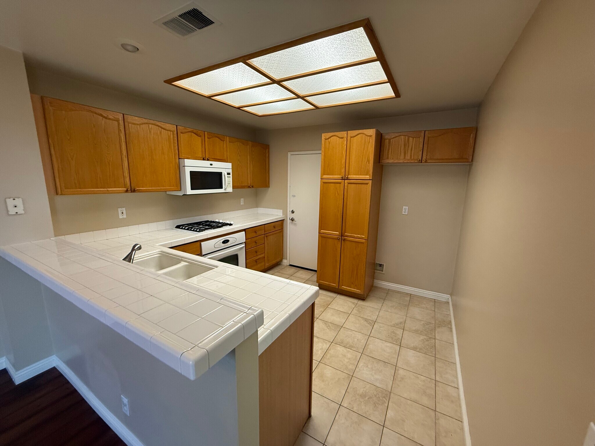 Building Photo - 748 North Siavohn Drive