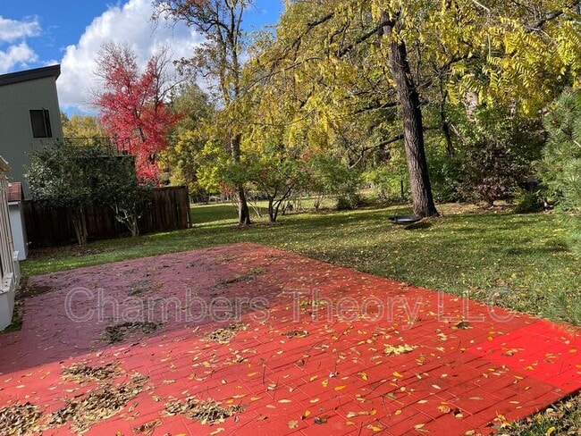 Building Photo - 10130 Blake Ln