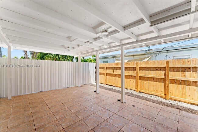 Building Photo - 3161 SW 27th Ln