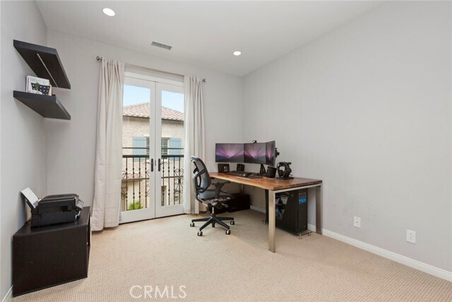 Building Photo - 102 Brindisi
