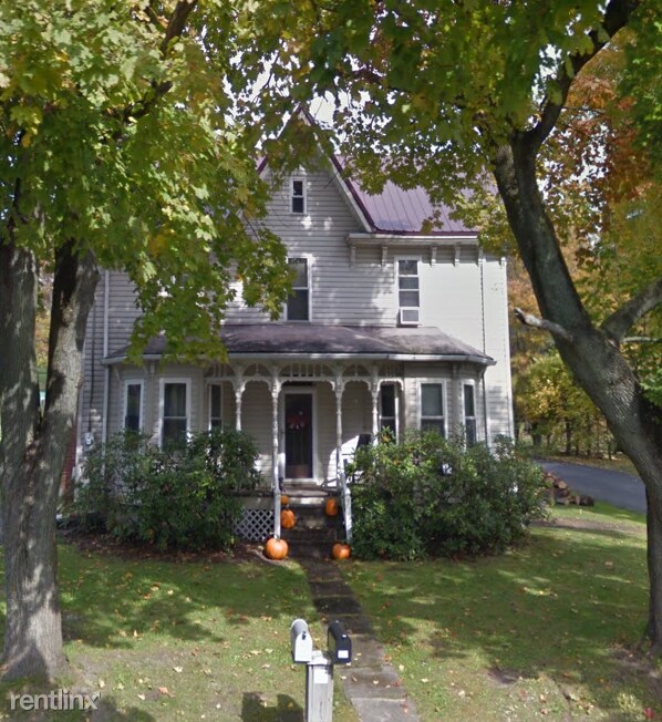 4 br, 2 bath House 240 East Main Street 240 E Main St Mahaffey PA