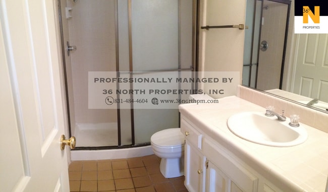 Building Photo - Welcoming Condo in Gated Community