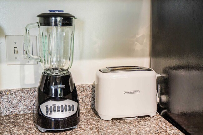 Building Photo - 333 E Roosevelt St