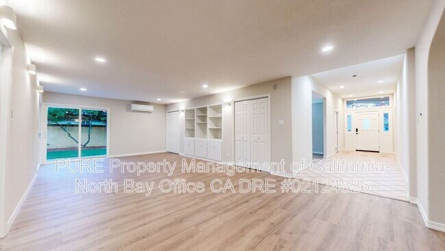 Building Photo - 2450 Grosse Ave