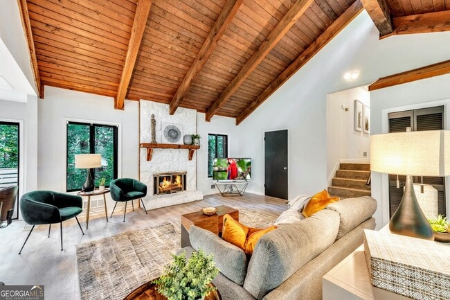 Building Photo - 3870 Northpoint Dr