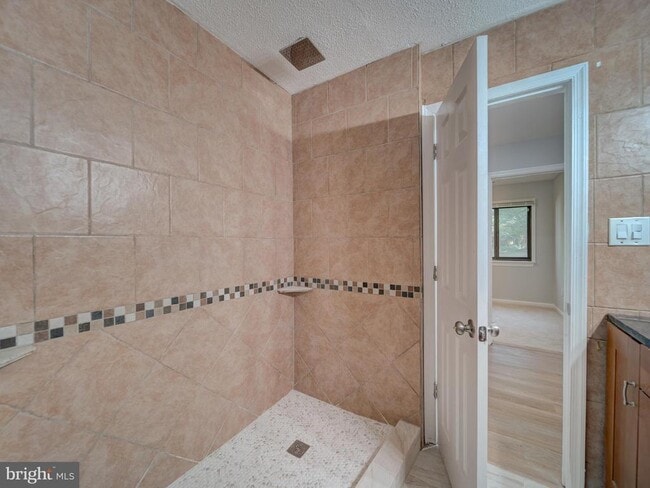 Building Photo - 11301 Gatesborough Ln