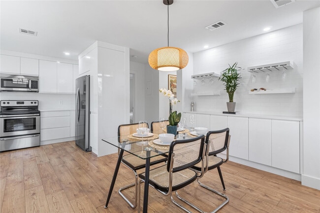 Building Photo - 376 Prestwick Cir