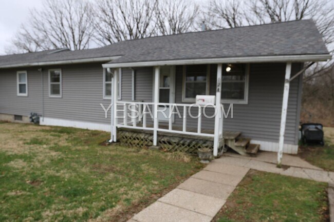 Primary Photo - 124-124 Melrose Ct