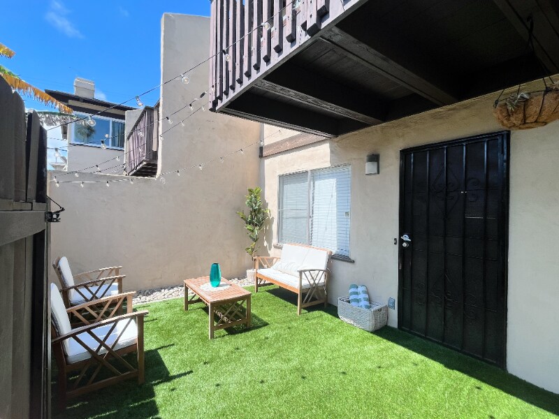 Building Photo - 1070 Grand Ave