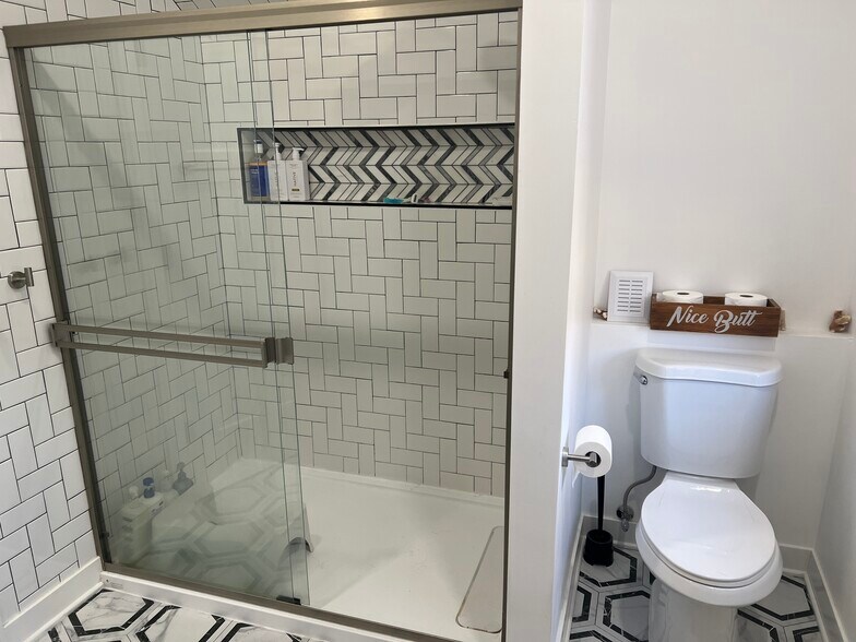 Building Photo - 2379 N 65th St