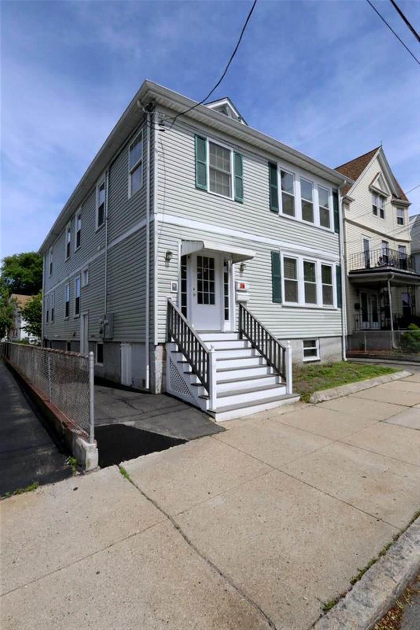 Building Photo - 38 Medford St