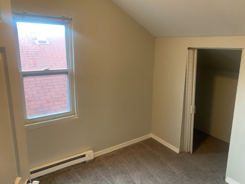 Building Photo - 15521 Log Cabin St