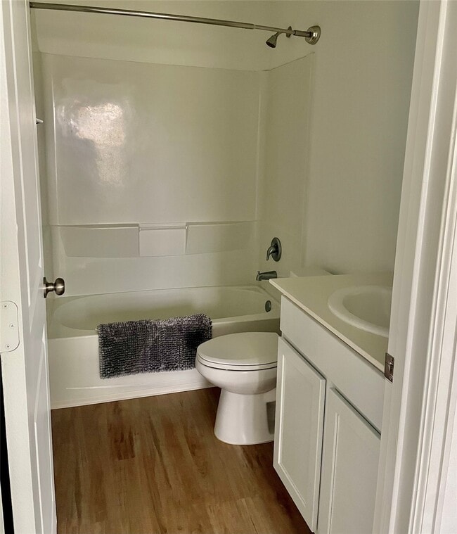 Building Photo - 221 Crystal Bay Ln