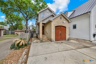 Building Photo - 1091 Mulberry Ave
