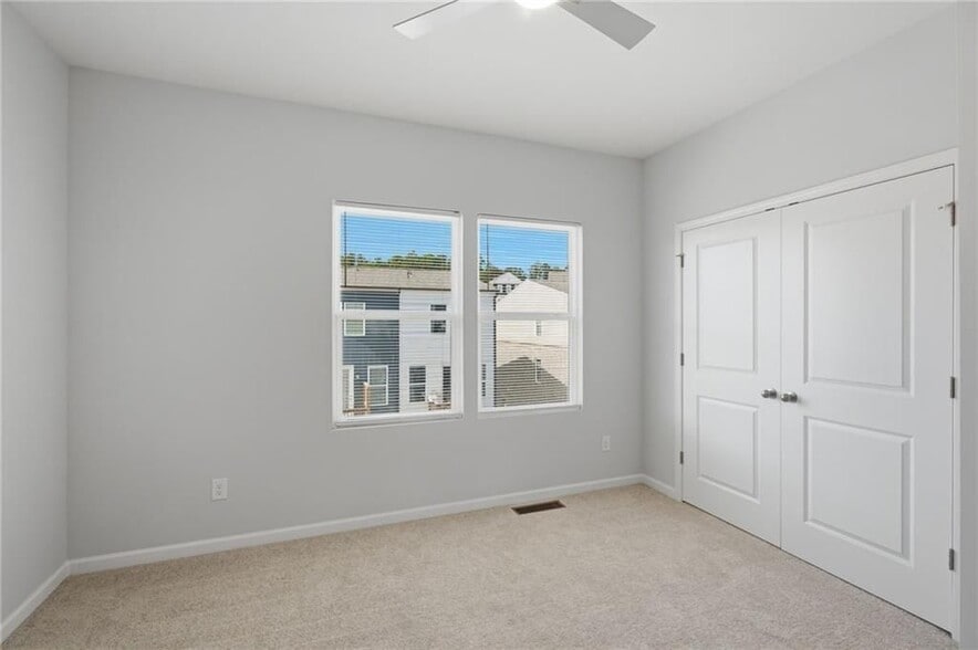 Building Photo - 1422 Creekside Cir NW