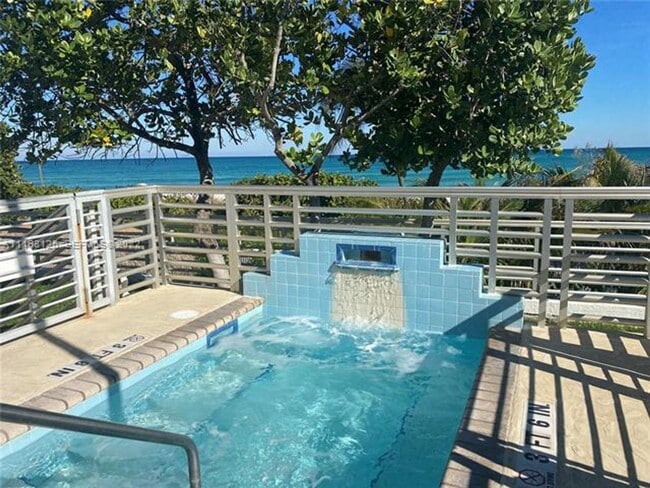 Building Photo - 5161 Collins Ave