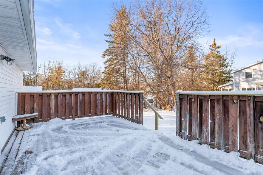 Building Photo - 32 Deland Park B